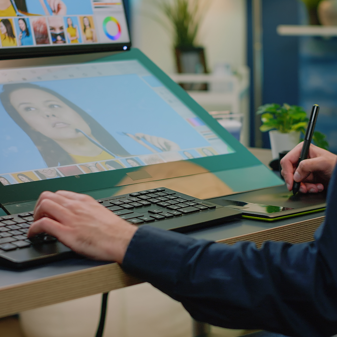 The Difference Between Vector and Raster Graphics (And Why It Matters for Printing)